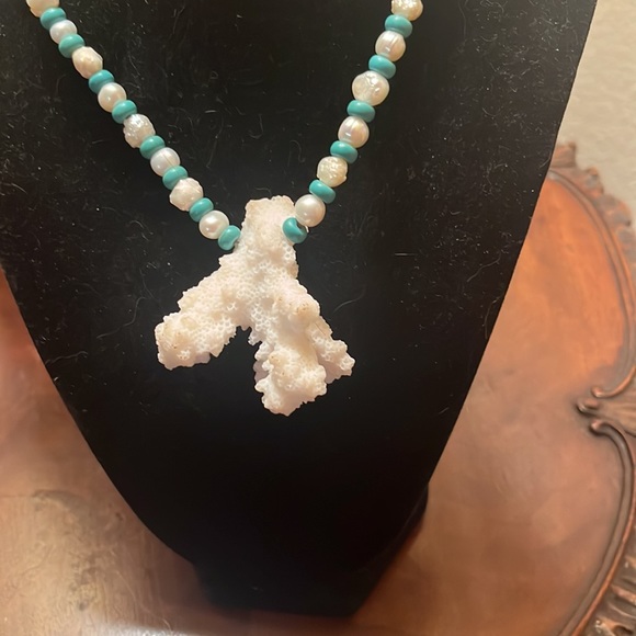 NWOT- Rare White Coral and freshwater pearl handmade necklace - Picture 3 of 5
